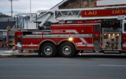 Pierce Lance 105′ Rear Mount Ladder