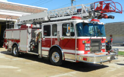 2000 LTI 75′ Quint For Sale