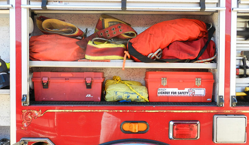 2000 LTI 75′ Quint For Sale full