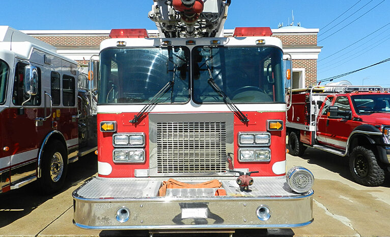 2000 LTI 75′ Quint For Sale full