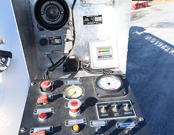 1997 LTI 93′ Mid-Mount Aerial For Sale full