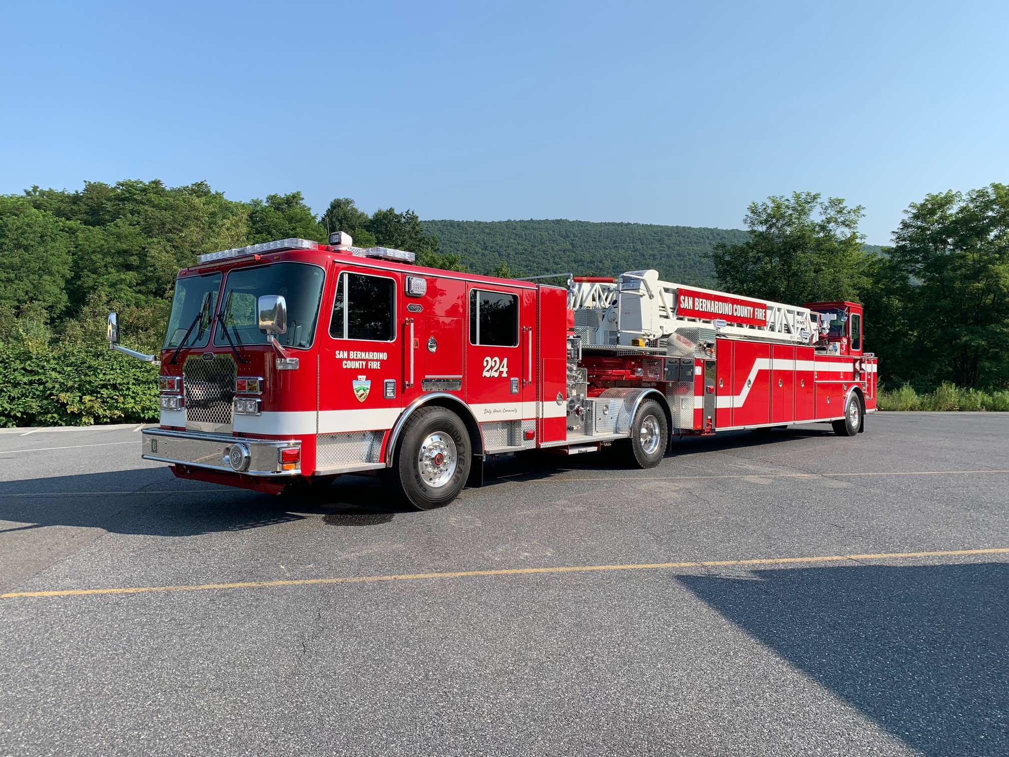 Tractor Drawn Ladder Trucks