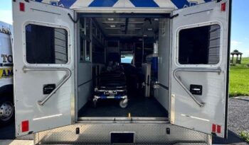 Chevy G4500 Horton Type 3 Ambulance full
