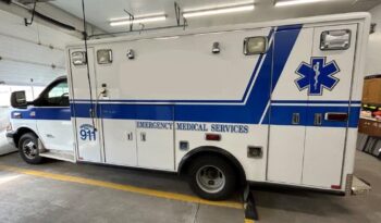 Chevy G4500 Horton Type 3 Ambulance full