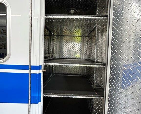 Chevy G4500 Horton Type 3 Ambulance full