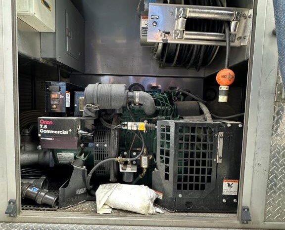 2000 E-ONE Top Mount Pumper full