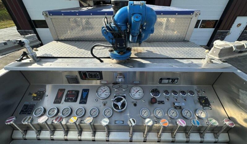 2000 E-ONE Top Mount Pumper full