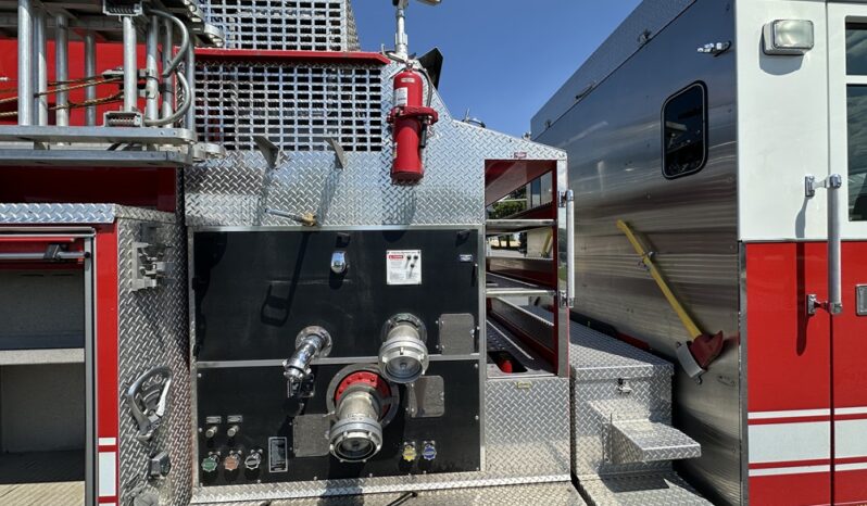 2001 Pierce Dash Top Mount Pumper full