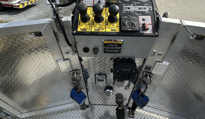 2005 Sutphen SPH 100′ Mid Mount Platform For Sale full