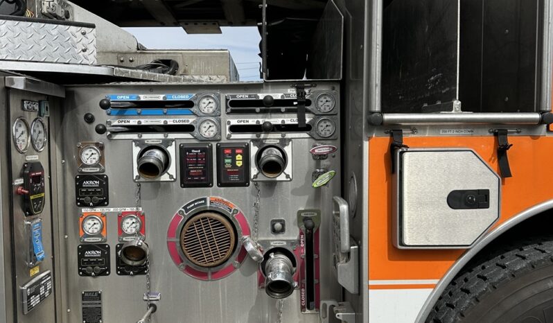 2005 Sutphen SPH 100′ Mid Mount Platform For Sale full