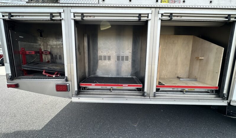 2005 Sutphen SPH 100′ Mid Mount Platform For Sale full