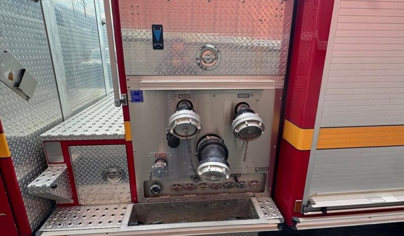 2003 E-One Typhoon Top Mount Rescue Pumper full