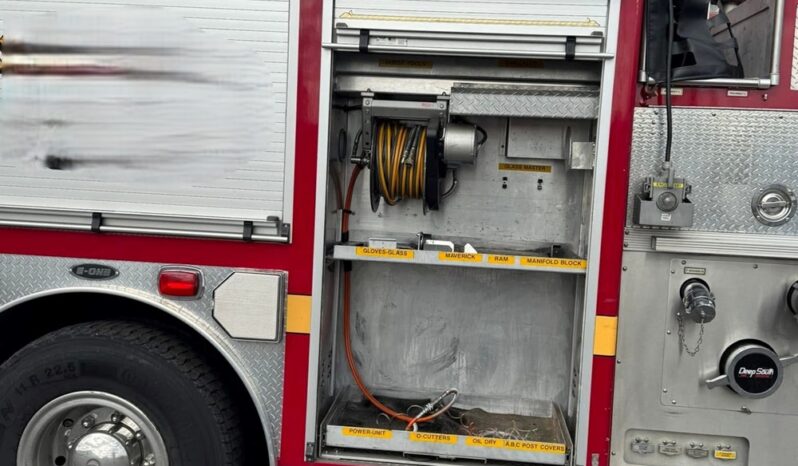 2003 E-One Typhoon Top Mount Rescue Pumper full