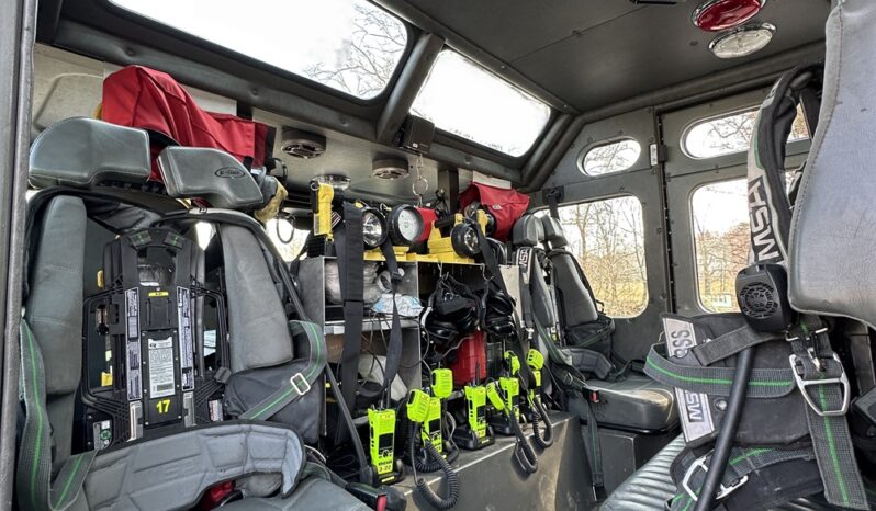 2000 E-One Top Mount Pumper full